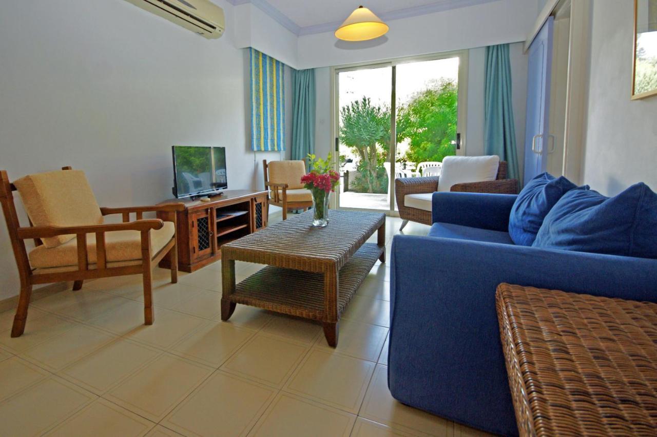 Apartamento Resitour - Paphos Gardens Exterior foto